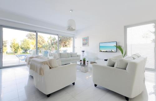 Katerina House in Perivolia