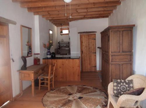 Lantana Stone House in Lemona