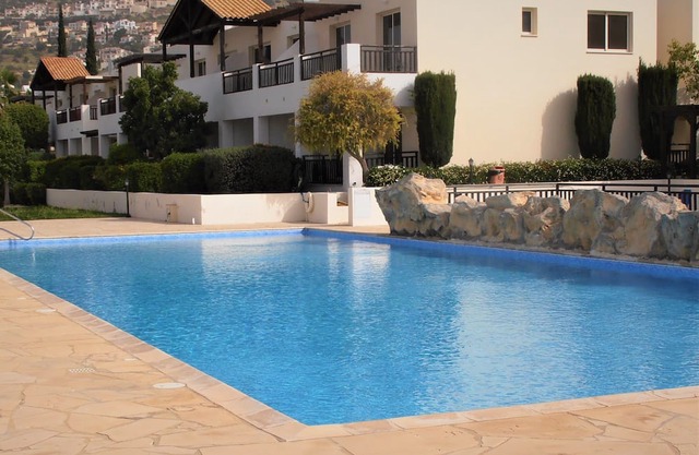 New listing - Ground floor Studio apartment with Aircon, WIFI & 3 pools in Peyia