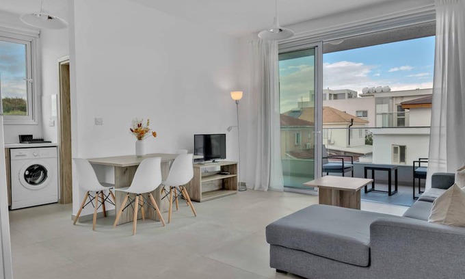 Strovolos Apartment | Phaedrus Living Eolus Residences Hera